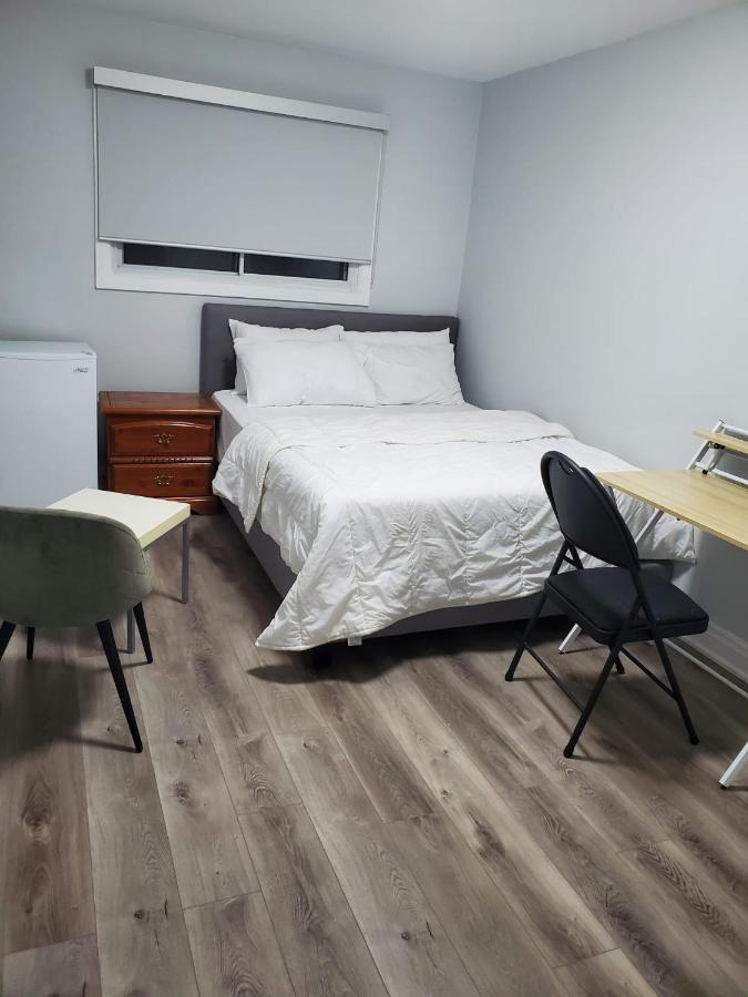 Maxwell Esabu Apartment Toronto Exterior photo